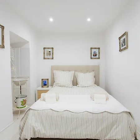 Alfama Panteao 4 Guests Daire